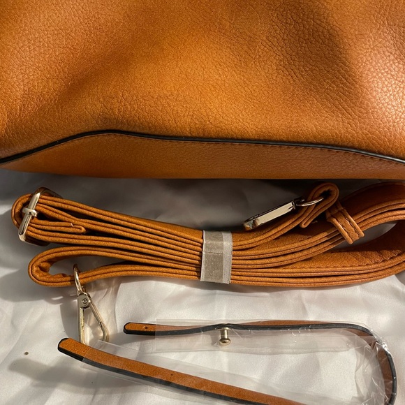 Camel color handbag. No name brand almost new, excellent condition. - Picture 2 of 6